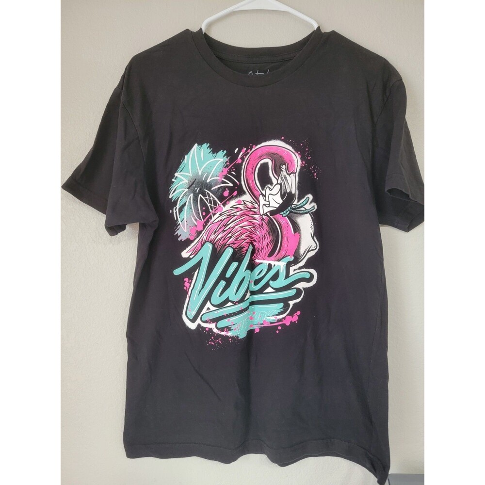 Outrank Brand Flamingo Vibes Graphic Tee Black Shirt Men's Medium Streetwear
